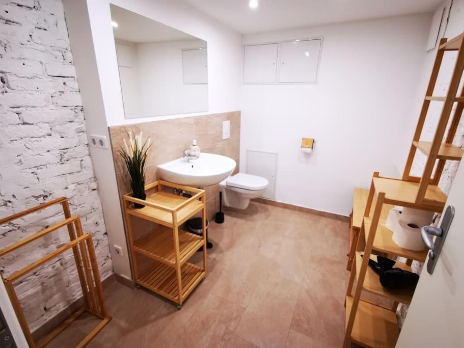 Sc 00 Loft By Rockchair L Superhost Status L Unique & Style Loft 205 Sqm 2 Floors Tablefootball Tabletennis 3 Bathrooms Boxspringbeds Welcomes You! Appartement Berlin