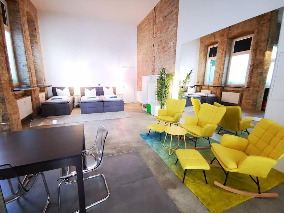 Sc 00 Loft By Rockchair L Superhost Status L Unique & Style Loft 205 Sqm 2 Floors Tablefootball Tabletennis 3 Bathrooms Boxspringbeds Welcomes You! Appartement *